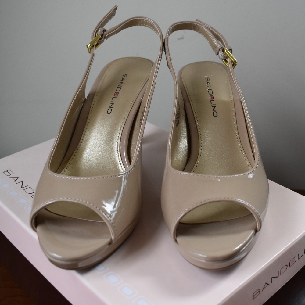 Bandolino Nude Open Toed Heels